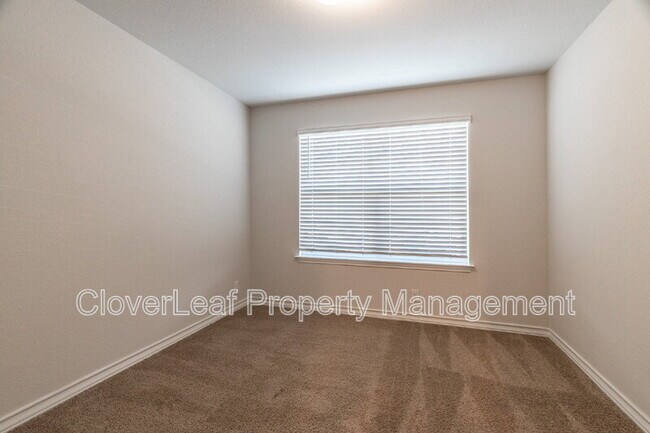 Building Photo - 22142 Pivot Point