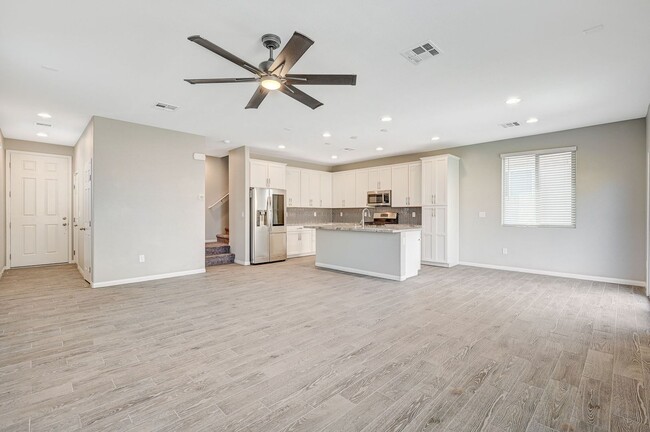 Building Photo - MODERN 2 Story, 3 Bedroom Home near Aliante!