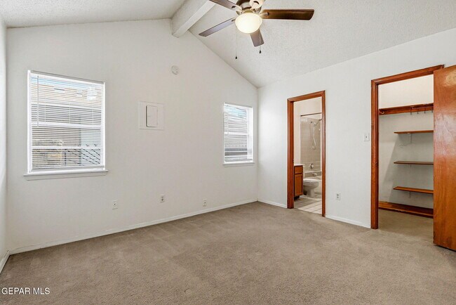 Building Photo - 10902 Yogi Berra Cir