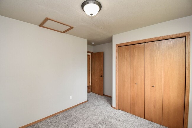 Building Photo - 5101 W Cushman St