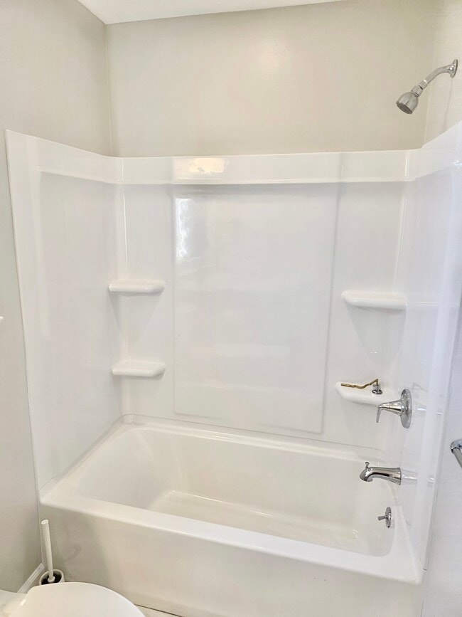 Building Photo - 69 Homestead Ln