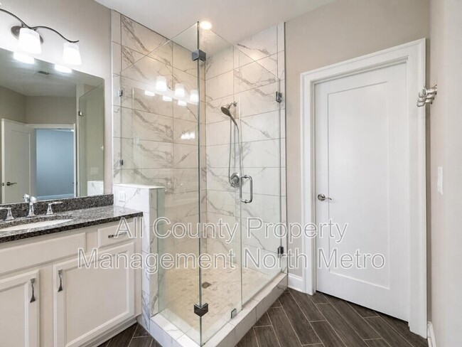Building Photo - 2202 Haventree Ct