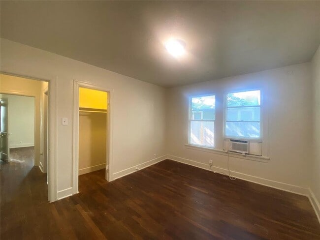 Building Photo - 4910 Avenue H