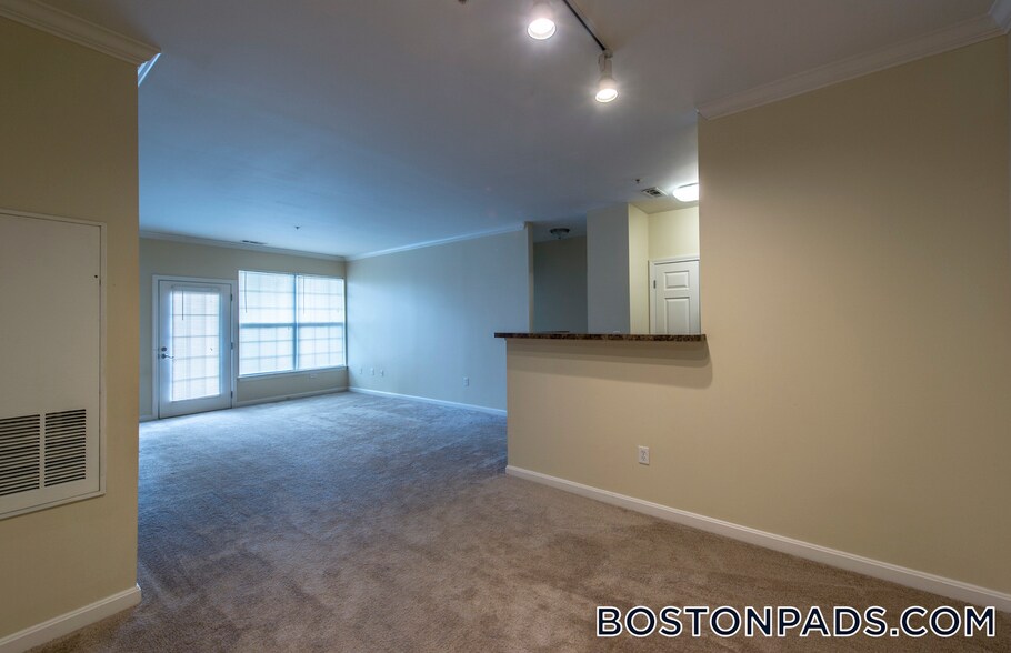 Building Photo - 311 Lowell St