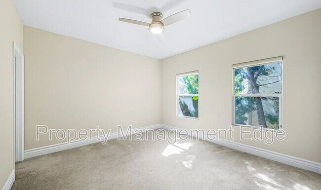 Building Photo - 1107 Las Flores Dr