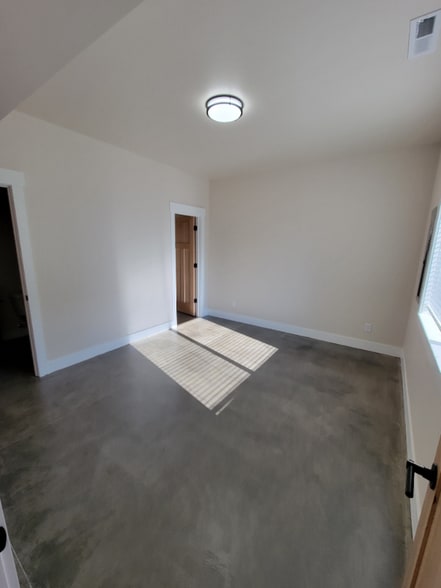 Building Photo - 1811 McKittrick St