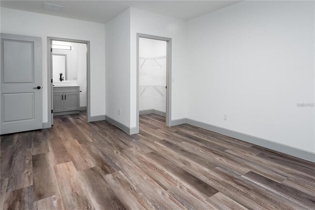 Building Photo - 2242 Fernwood St