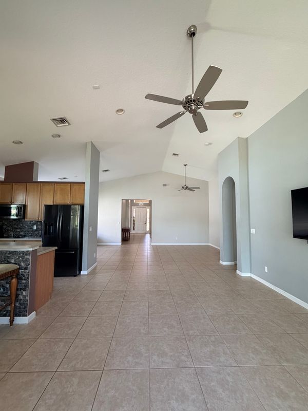 Building Photo - 2165 Newport Isles Blvd