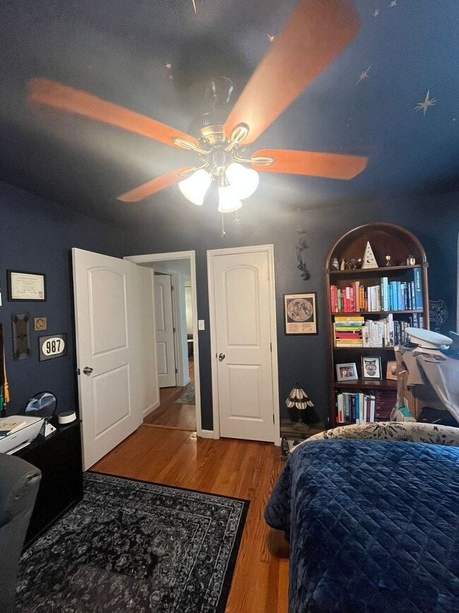 Building Photo - Gorgeous private home in Altavista!