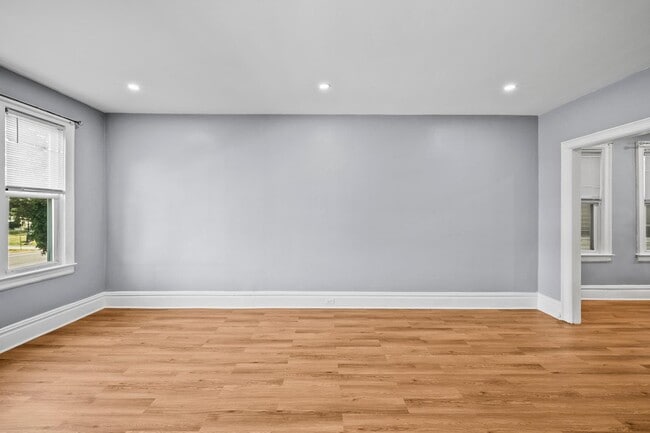 Building Photo - 54 Avenue B