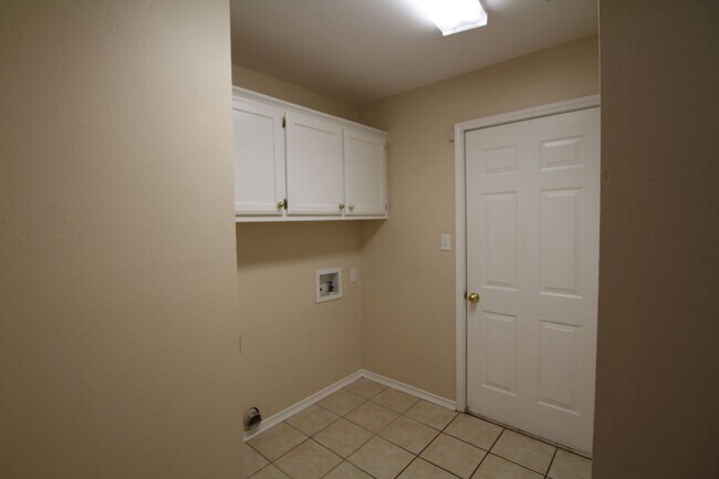 Building Photo - Almost Ready! 3 Bedroom 2 Bath in Whitehouse ISD!