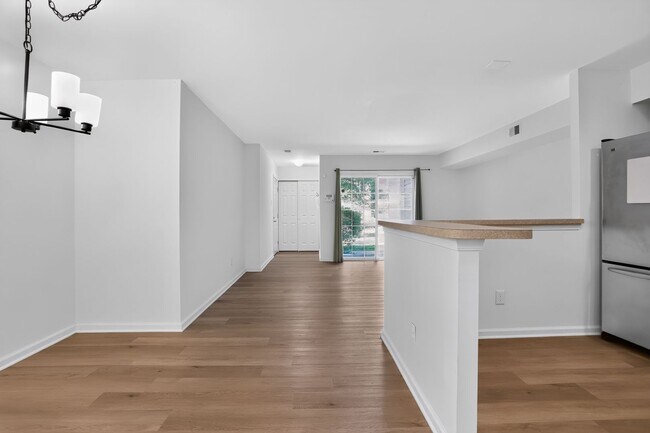 Building Photo - 1 Bed, 1 Bath Condo In Desirable Blue Bell Community!