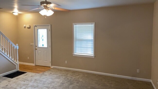 Building Photo - 105 Oaklawn Ave.