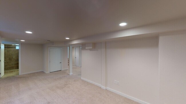 Building Photo - 3420 St Paul St