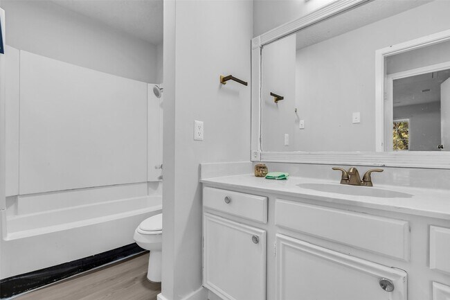 Building Photo - 11829 S Red Cedar Cir