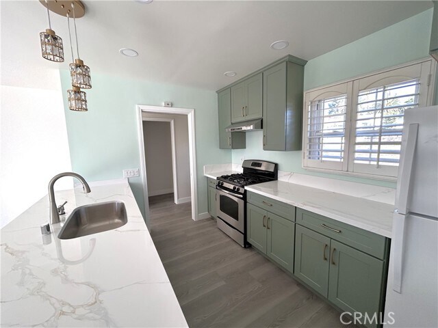 Building Photo - 522 W 4th St