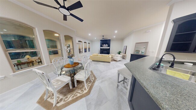 Building Photo - 119 April Waters Dr W