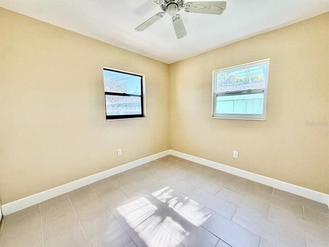 Building Photo - 151 148TH Ave E