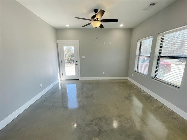 Building Photo - 1215 Oak Dr