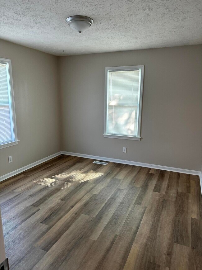 Building Photo - 788 Ridgeview Dr