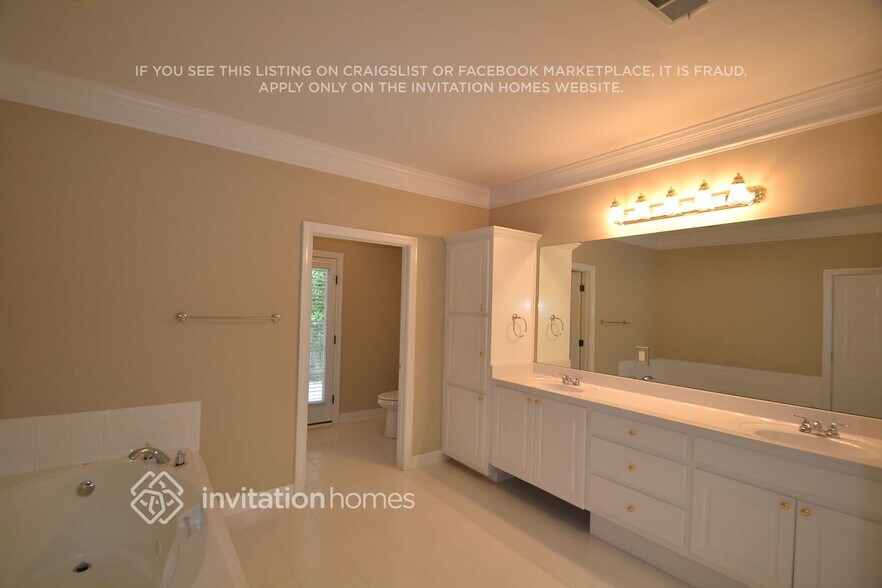 Building Photo - 1920 Hickory Station Cir