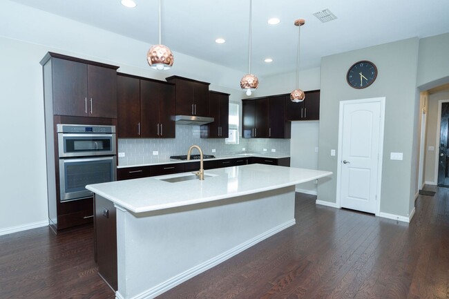 Building Photo - 2813 Barnsley Dr