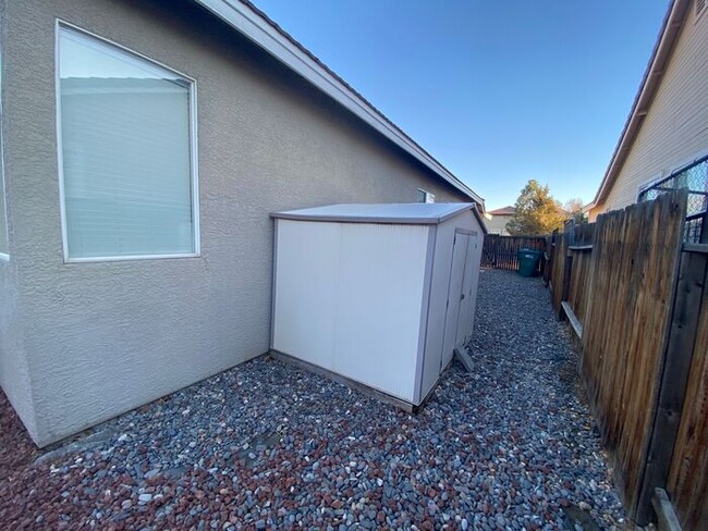 Building Photo - Single Story 4 Bedroom House in SE Reno - ...