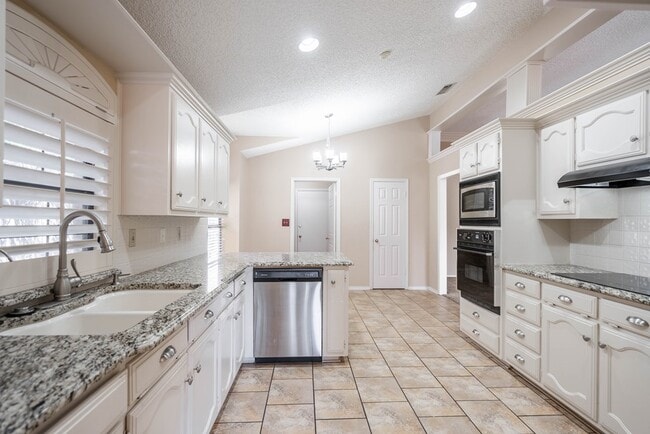 Building Photo - 103 Chukar Run