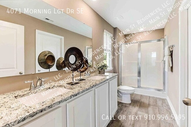 Building Photo - 4071 Morning Lgt Dr SE