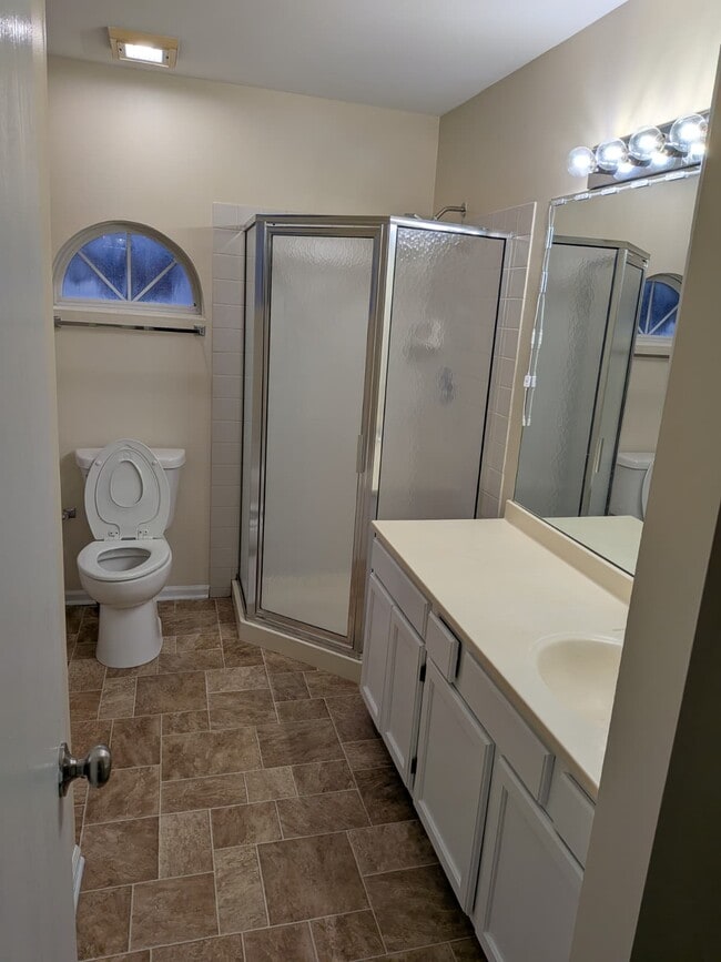 Building Photo - 5S455 Scots Dr