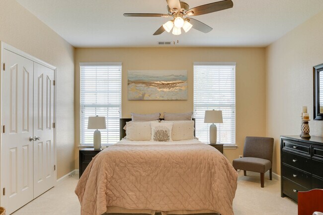 Building Photo - 1945 Breck Ave