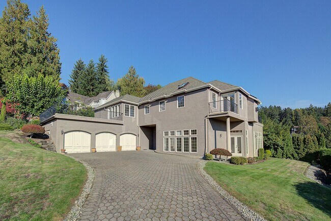 Building Photo - 4bd/4ba Kirkland House