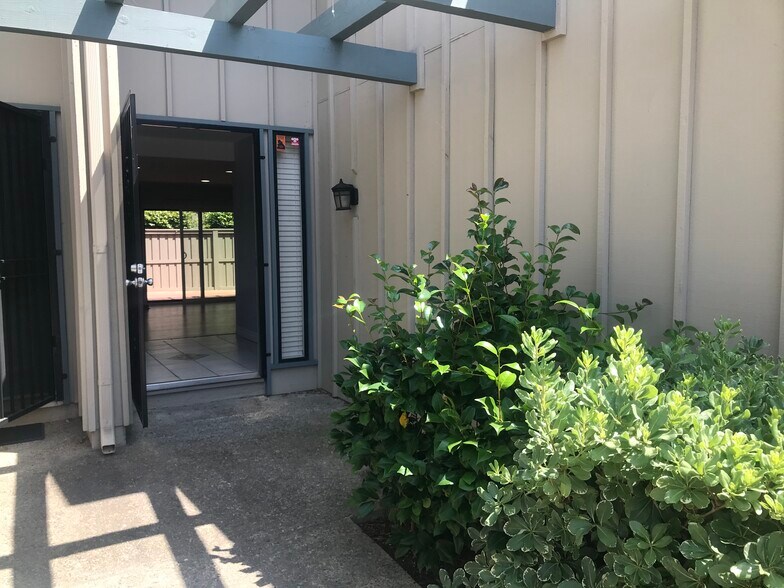 Building Photo - 8139 Via Mallorca