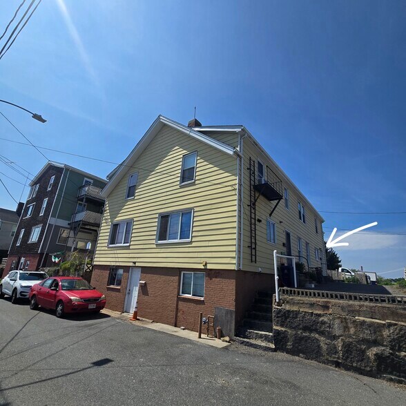Building Photo - 42 Fort Sq