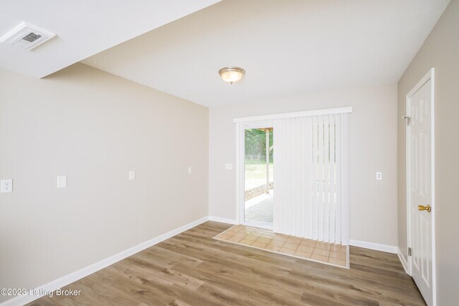Building Photo - 7402 Stone Bluff Ct