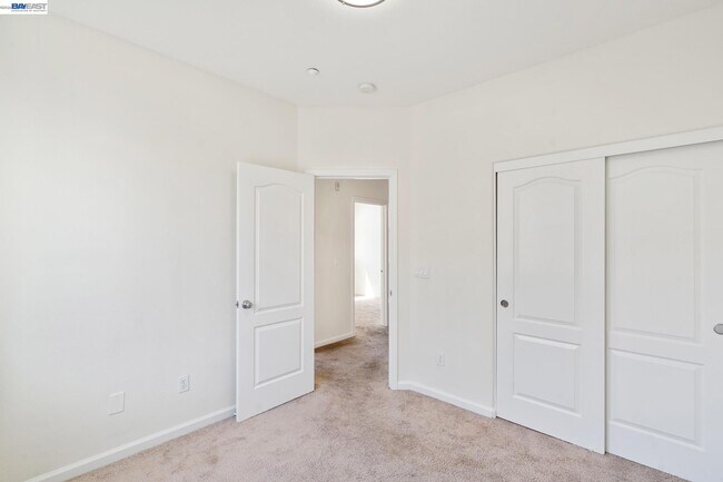 Building Photo - 7981 Bellina St