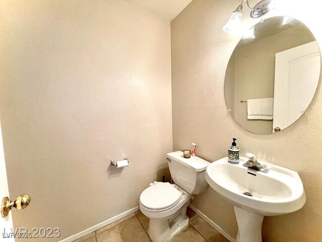 Building Photo - 7279 Twin Maples Ct