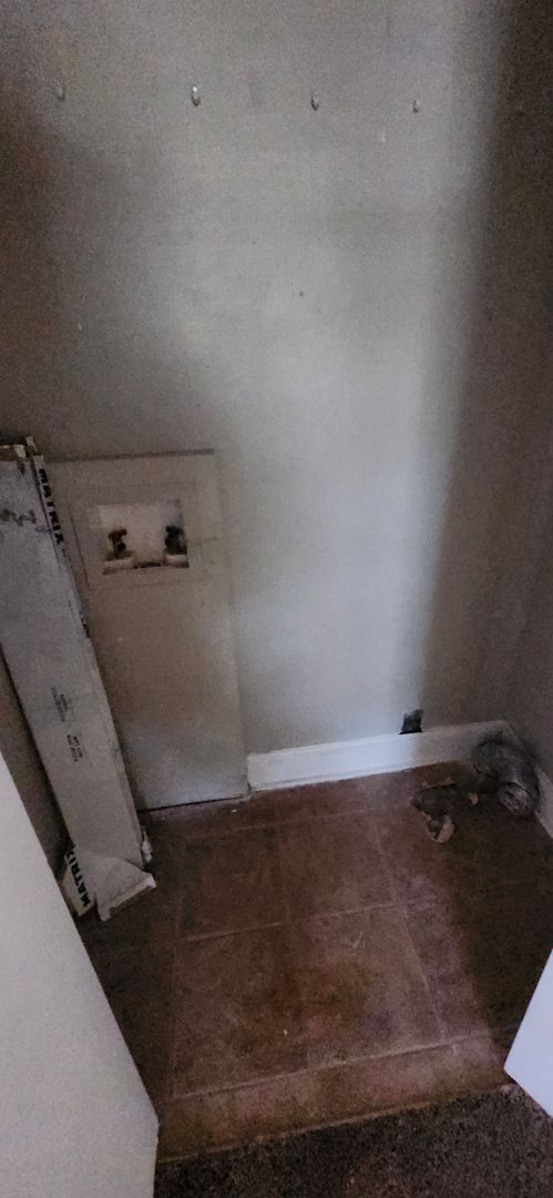 Building Photo - 2 bedroom brick home close to St Francis