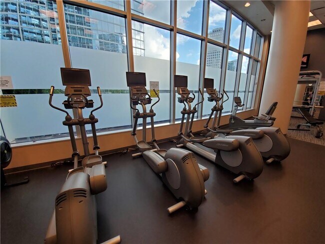 Building Photo - 1080 Peachtree St NE