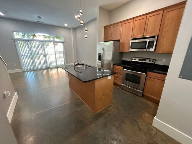 Building Photo - 1 Bed | 1.5 Bath Downtown Raleigh Condo - ...