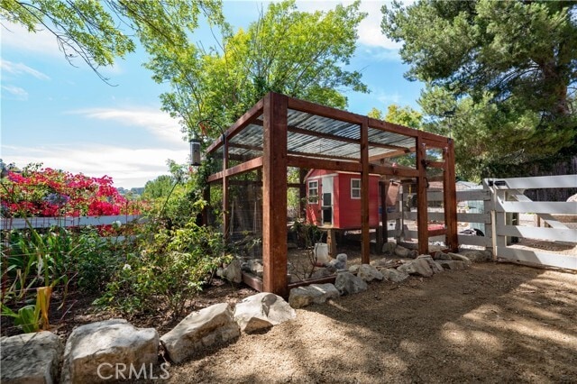 Building Photo - 12 Martingale Dr