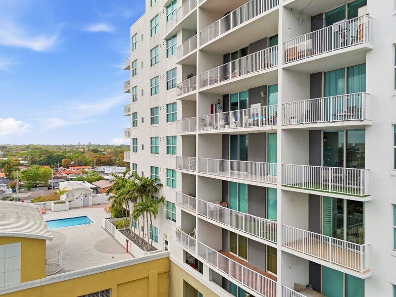 Building Photo - 3180 SW 22nd Terrace