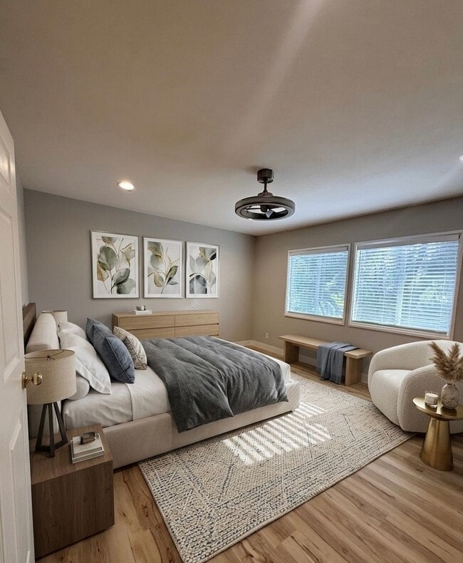 Building Photo - Beautiful 4 Bedroom, 2.5 Bathroom Home in West Irvine Pointe Community