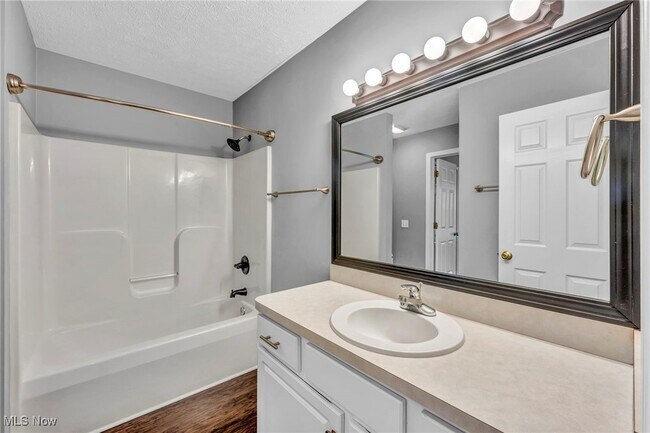 Building Photo - 1356 Meadow Run