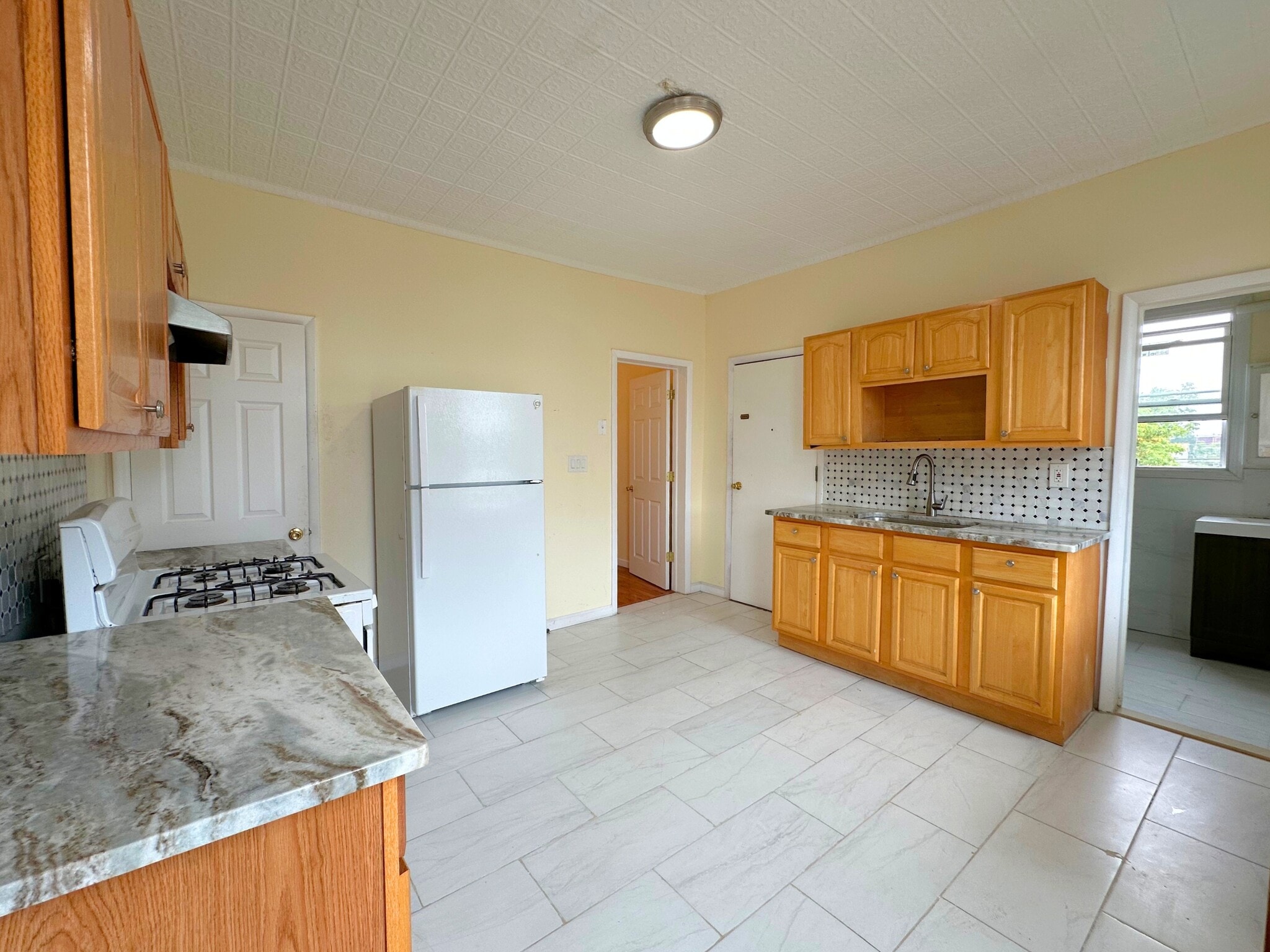 Additional Counter - 184 Knickerbocker Ave