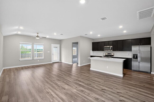 Building Photo - 116 Halford Rd