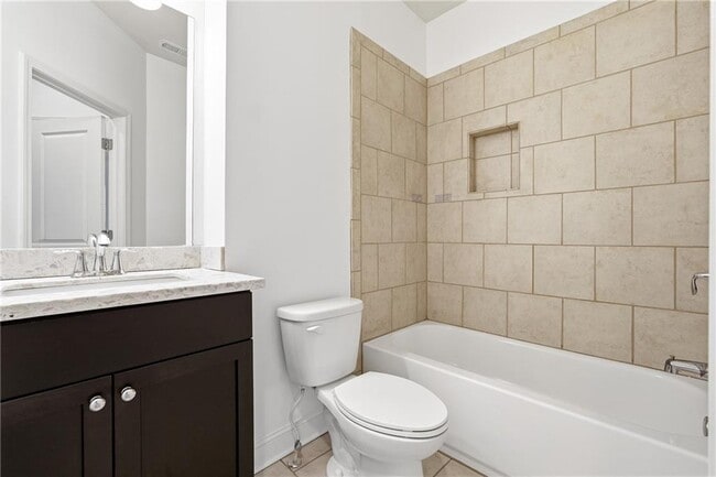 Building Photo - 7809 Laurel Crest Dr