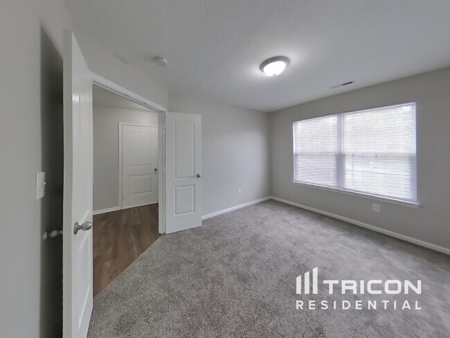 Building Photo - 7328 Mosaic Dr