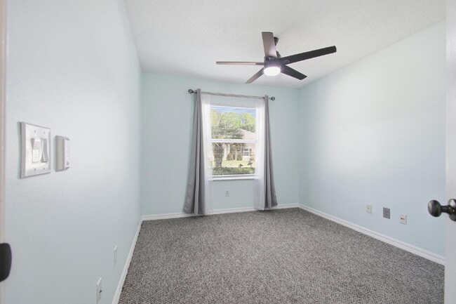 Building Photo - 3-Bedroom Rental Home in Palm Coast
