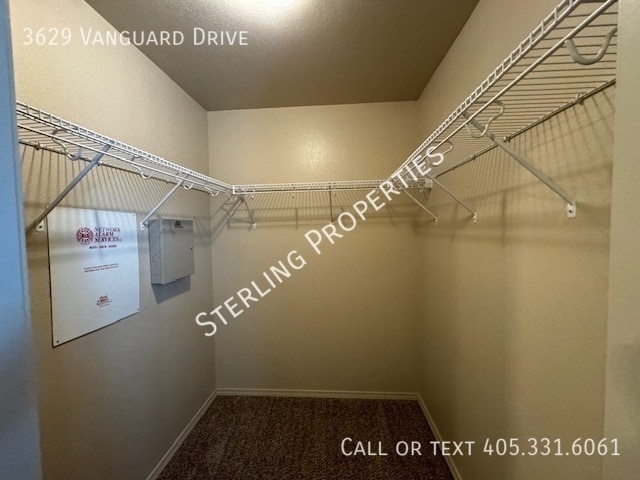 Building Photo - 3629 Vanguard Dr